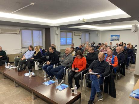 Ενημερωτική Εκδήλωση για το έργο «Πρωτοβάθμιος Προσεισμικός Έλεγχος Κτιρίων»,Λαμία, 27/1/2025